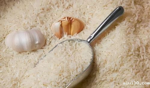 专业蔬菜配送教你如何分辨大米好坏？不看价格看2行字