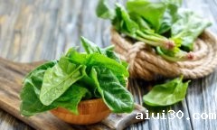 维生素K最好的食物来源是绿叶蔬菜，含量最高的是菠菜